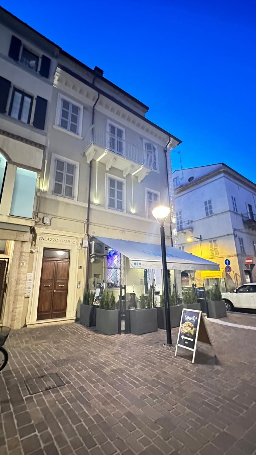 Property building, Restaurant/places to eat