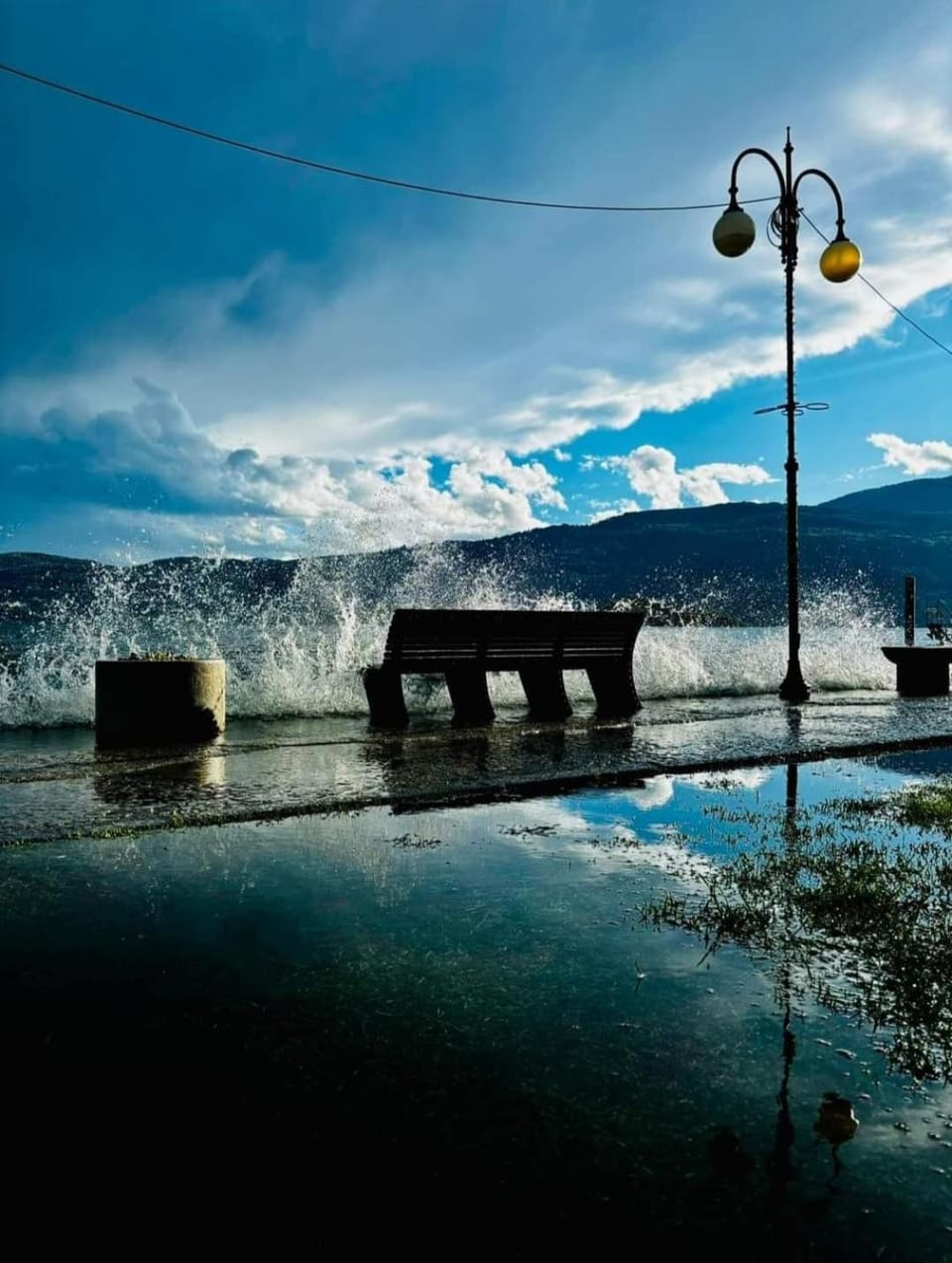 Nearby landmark, Natural landscape, Lake view