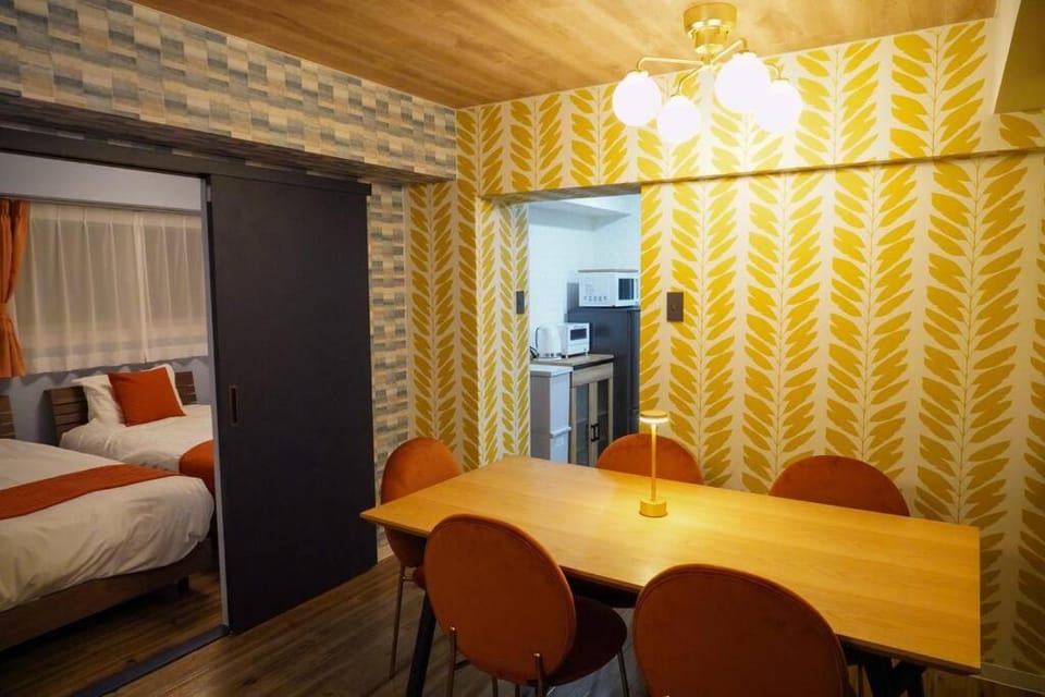 Bed, Kitchen or kitchenette, Dining area, Bedroom