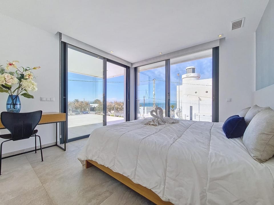 Bed, Bedroom
