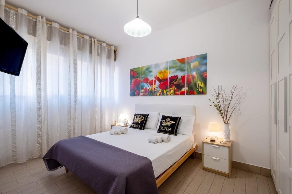 Living room, Bedroom