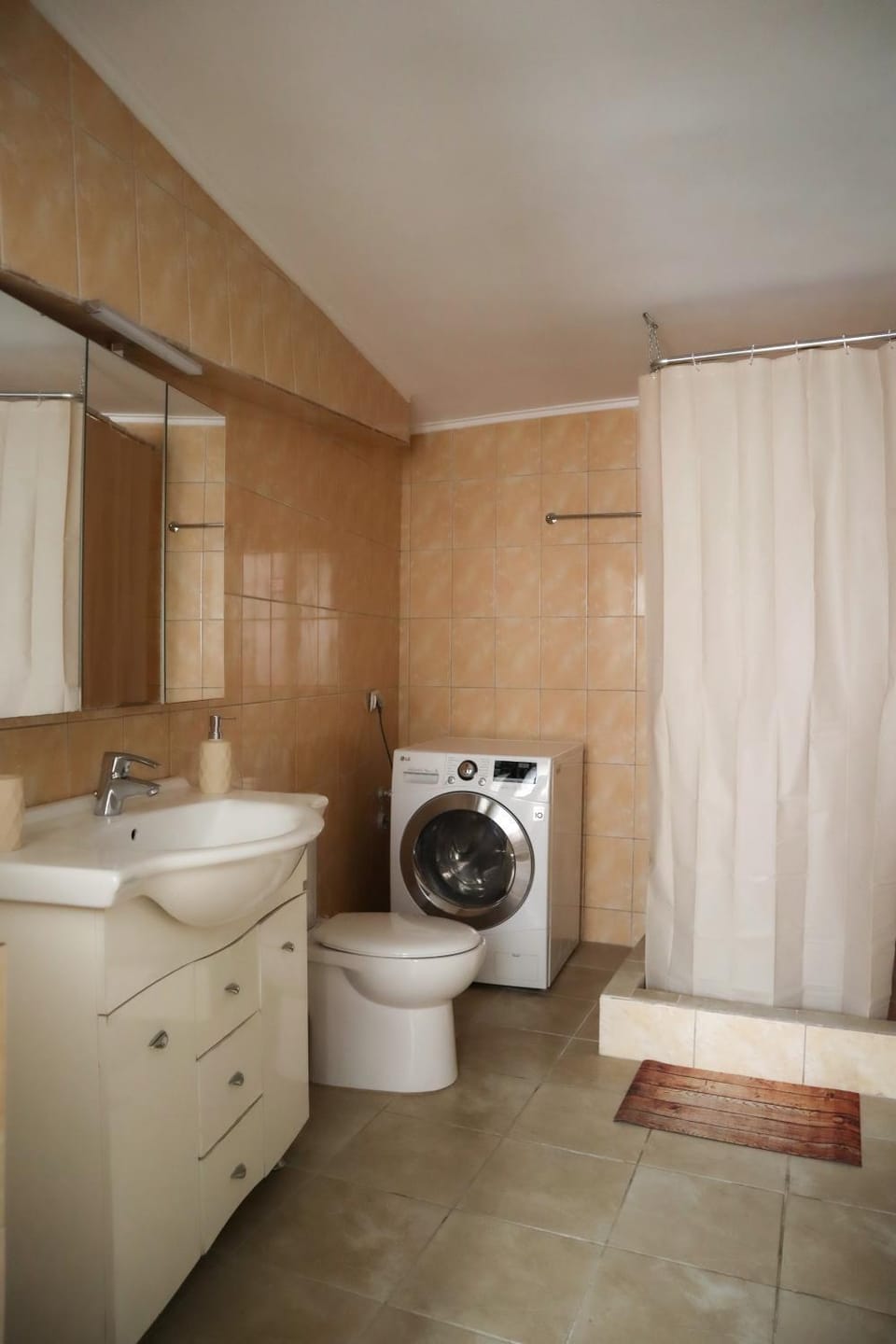Toilet, Bathroom, washing machine, dryer