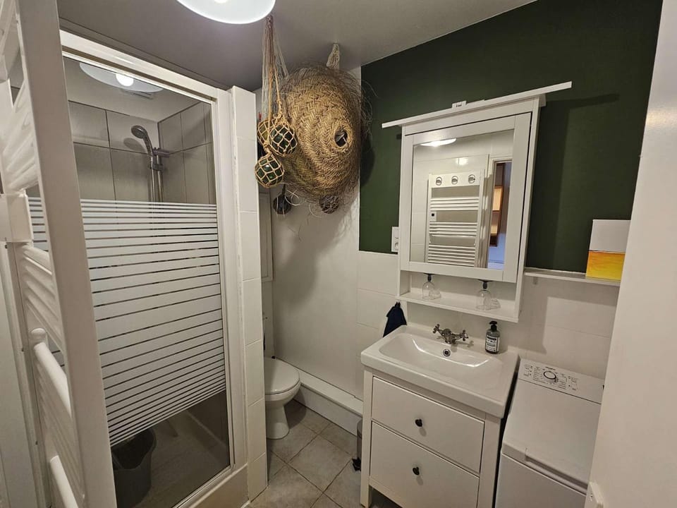 Shower, Bathroom