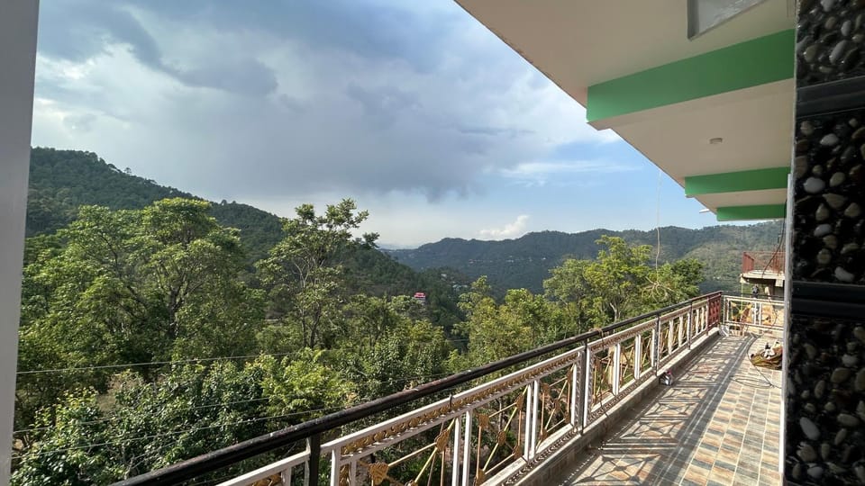Balcony/Terrace, Mountain view
