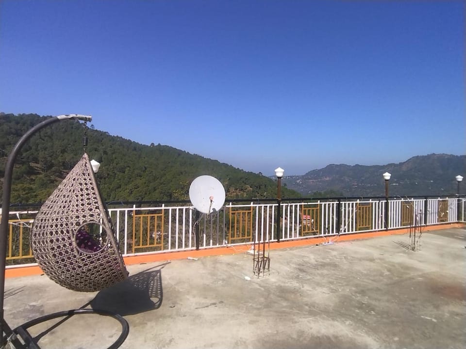 View (from property/room), Balcony/Terrace, Mountain view