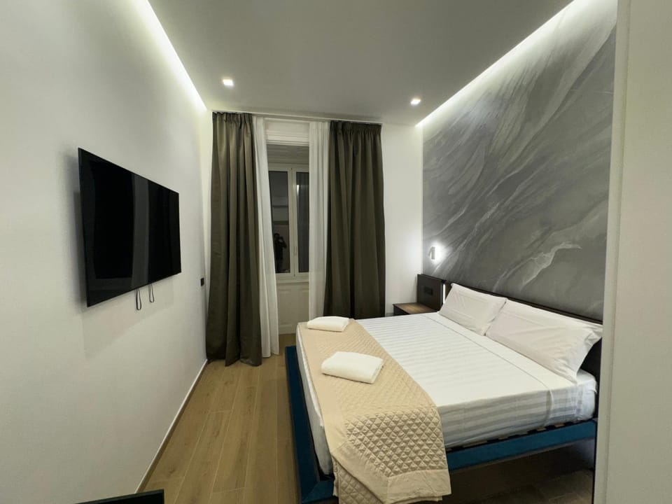 Communal lounge/ TV room, Bed, Photo of the whole room, Bedroom