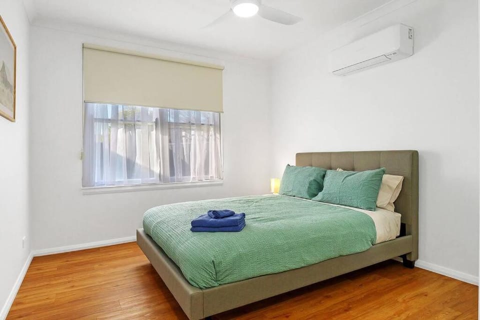 Nth Central 3BR - Split Systems throughout & Wifi House in Shepparton