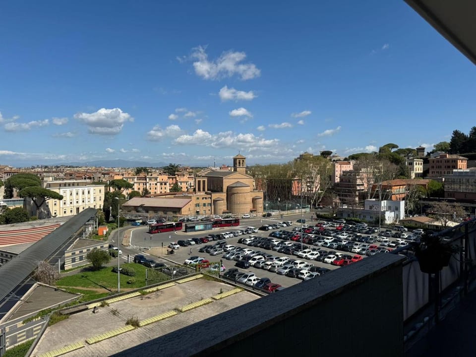 Neighbourhood, Bird's eye view, Balcony/Terrace, Photo of the whole room, City view, Street view, Parking
