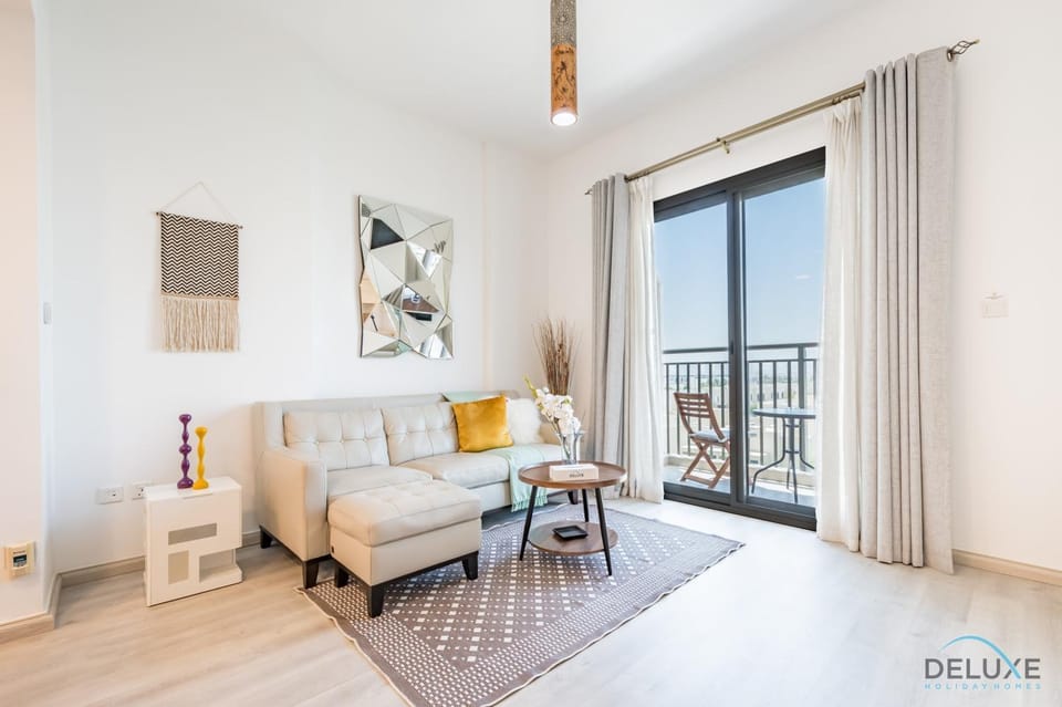 View (from property/room), Balcony/Terrace, Living room, Bedroom