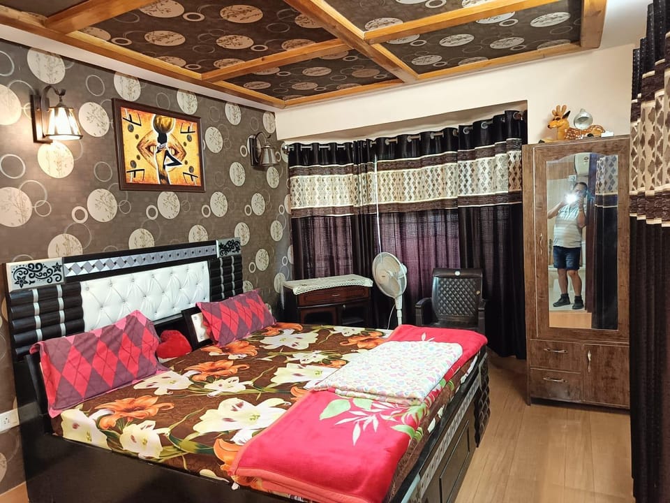 Bed, Photo of the whole room, Bedroom