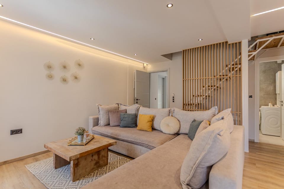 Living room, Seating area