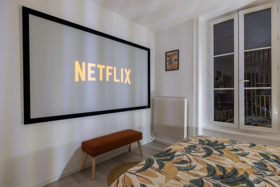 Rétro movies studio Apartment in Clermont-Ferrand