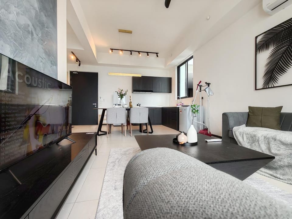 Living room, Photo of the whole room, Seating area, Evening entertainment