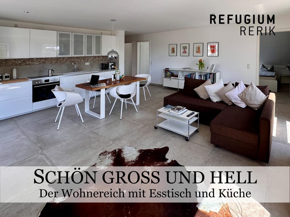 Kitchen or kitchenette, Living room