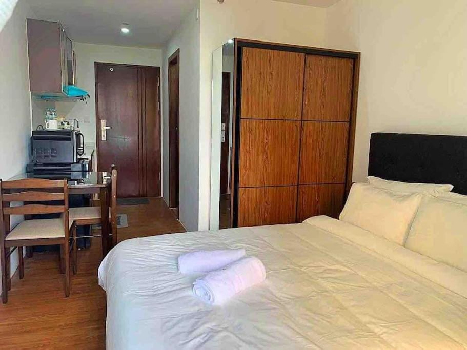 Homey Studio Condo Unit with Balcony in Megatower 3 Residences Apartment in Baguio