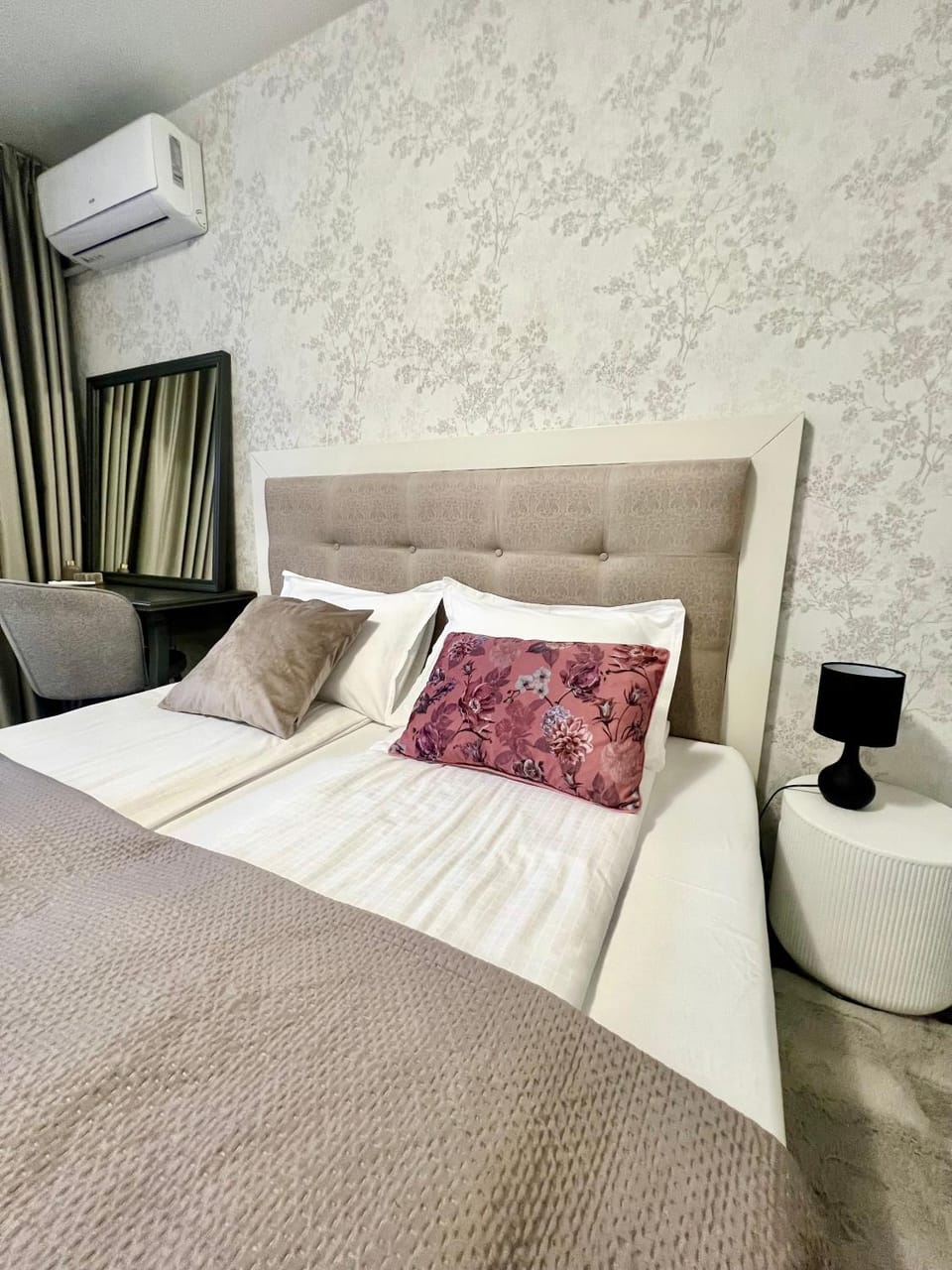 IN&P Apartment - top location Apartment in Veliko Tarnovo