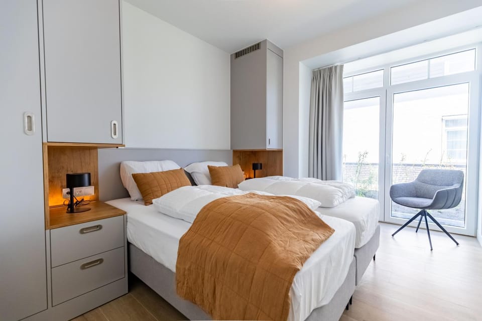 Den Leo, 3 bedroom apartment Fresh & Bright with south facing garden Apartment in Zeeland, Netherlands