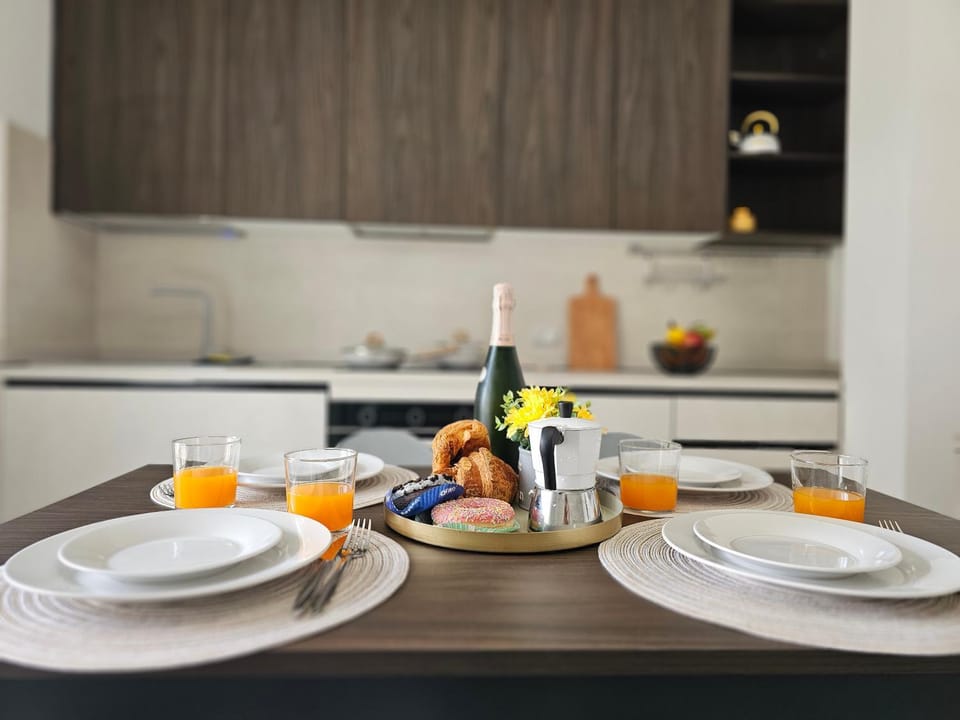 Kitchen or kitchenette, Dining area, kitchen