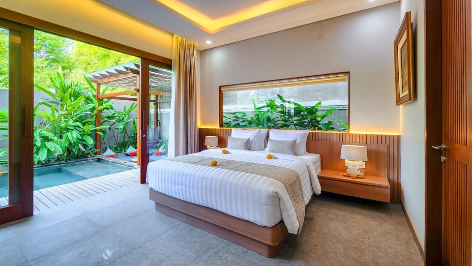Bed, View (from property/room), Photo of the whole room, Bedroom