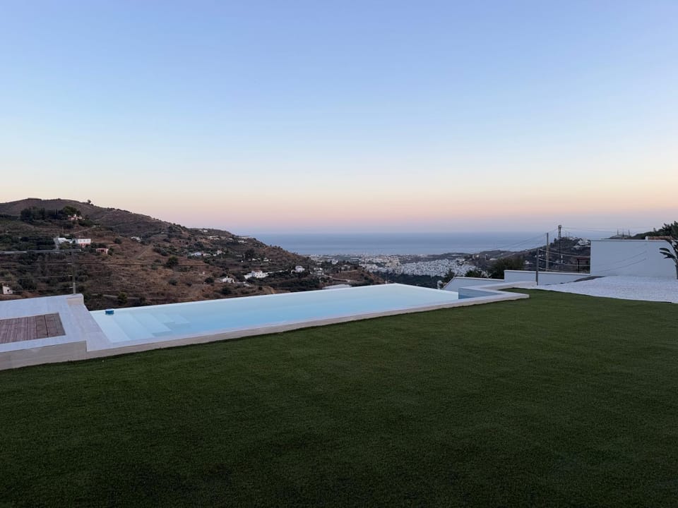 Natural landscape, Mountain view, Swimming pool