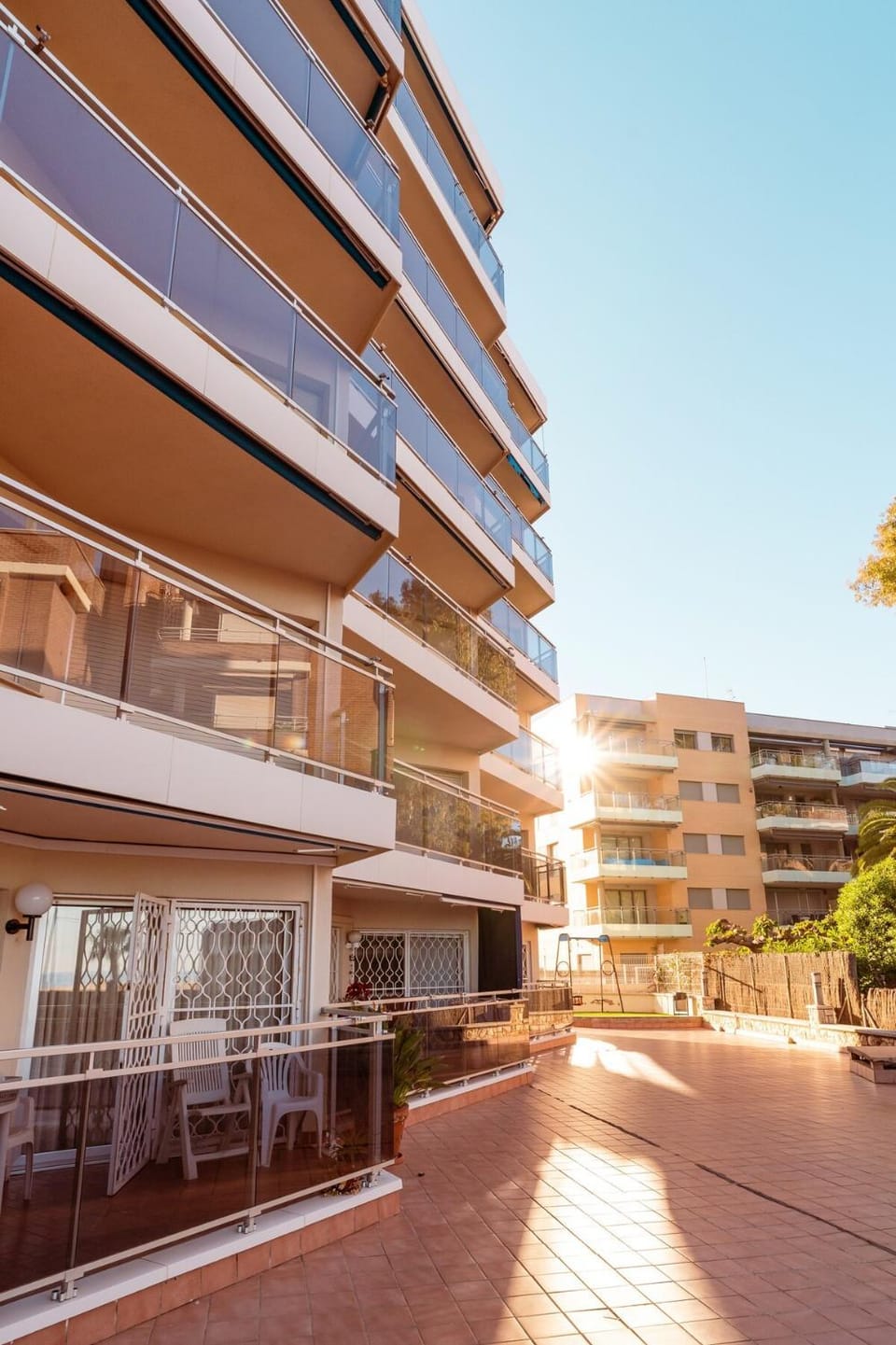 Inspira - Unik Vacation Apartment in Torredembarra