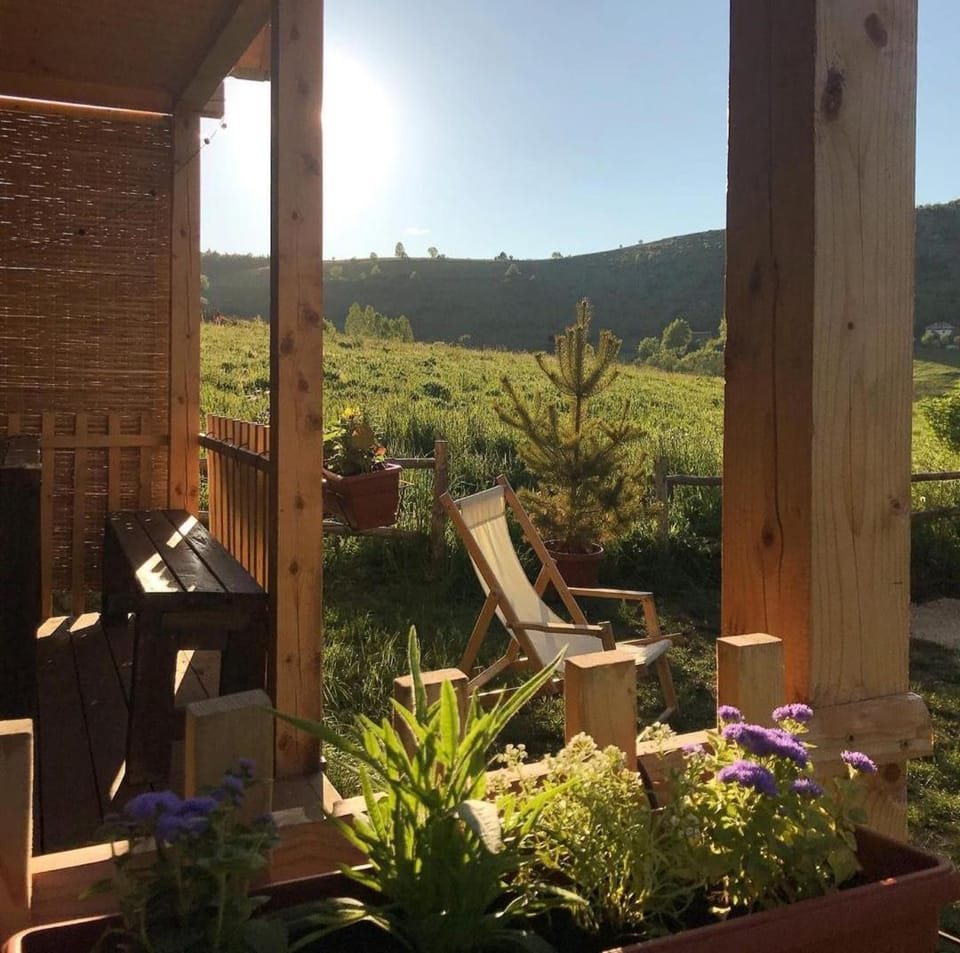 Woody uvacko jezero House in Zlatibor District, Serbia