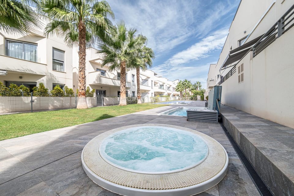 Property building, Swimming pool