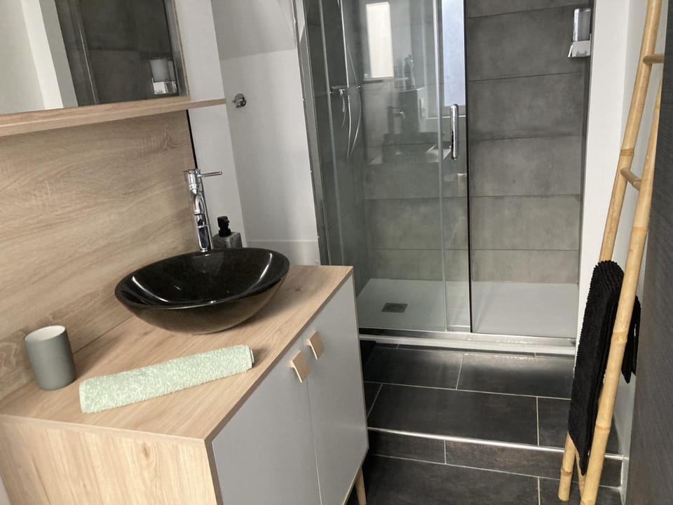Shower, Bathroom