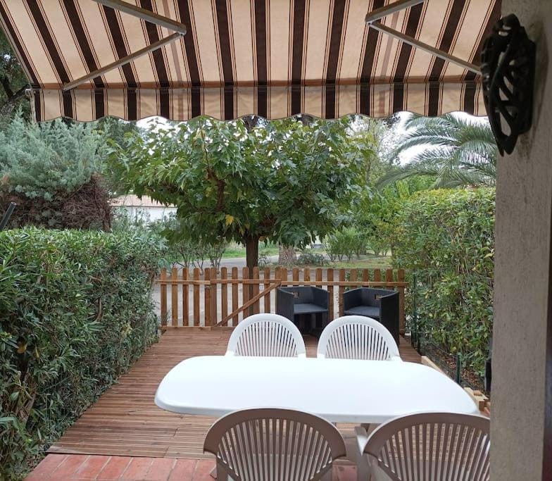 Location dans résidence calme, proche mer Apartment in Cavalaire-sur-Mer