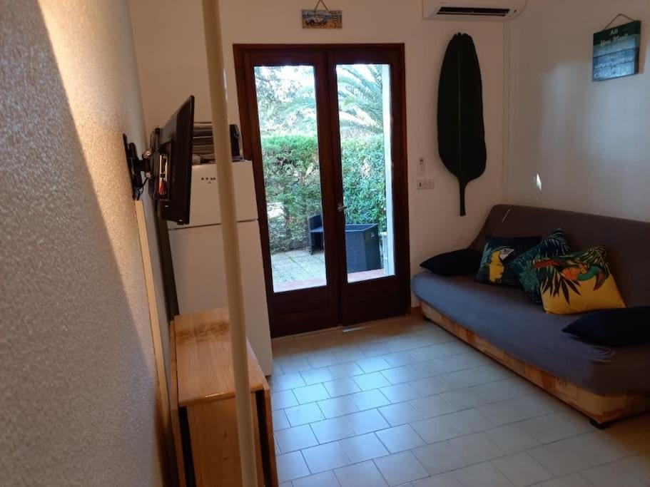 Location dans résidence calme, proche mer Apartment in Cavalaire-sur-Mer