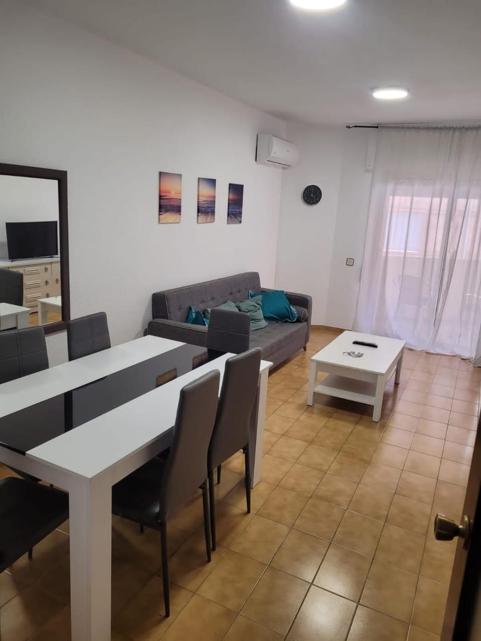 Apartamento Montserrat Apartment in Almería