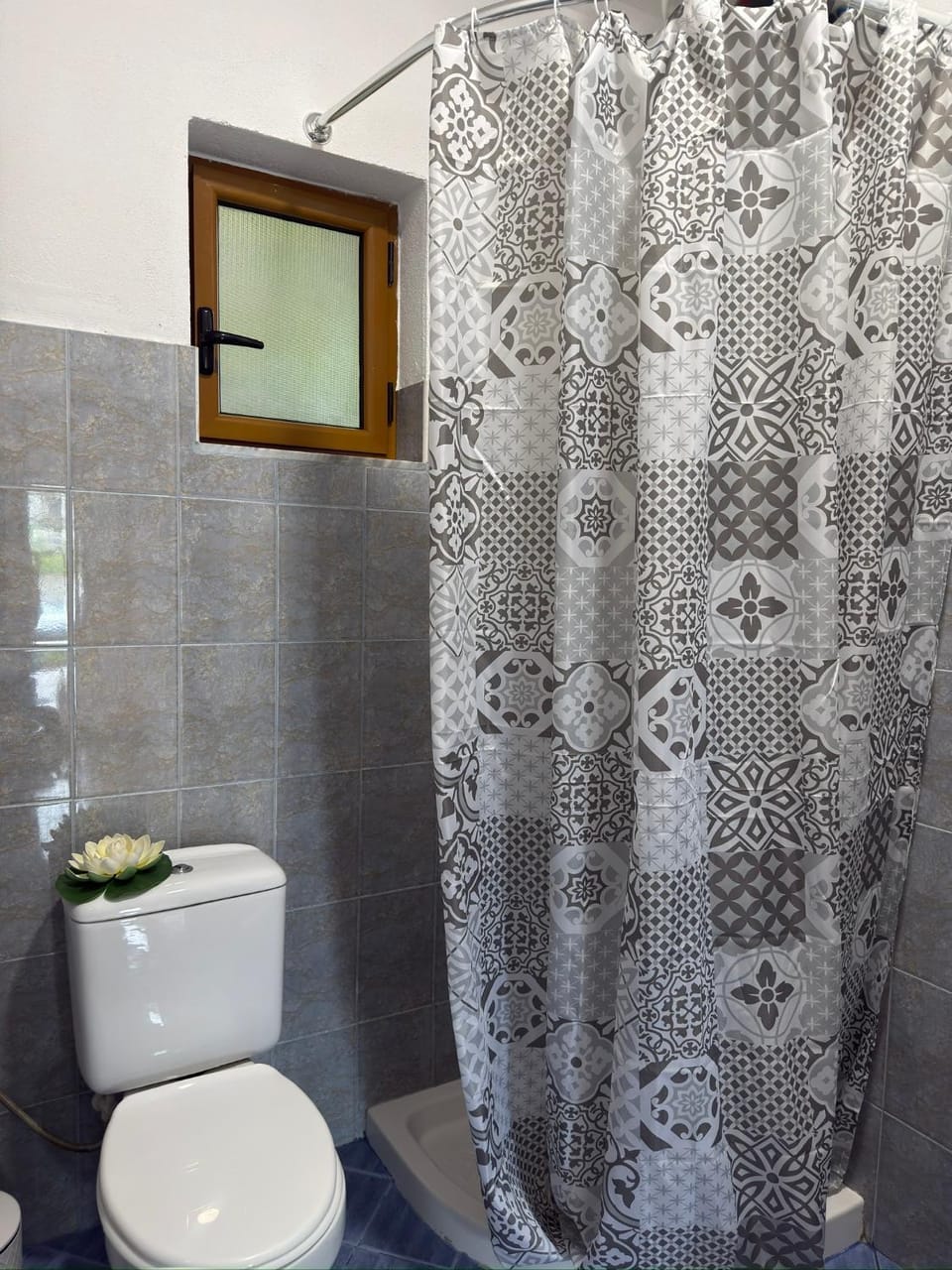 Guesthouse Zisi Apartment in Vlorë County, Albania