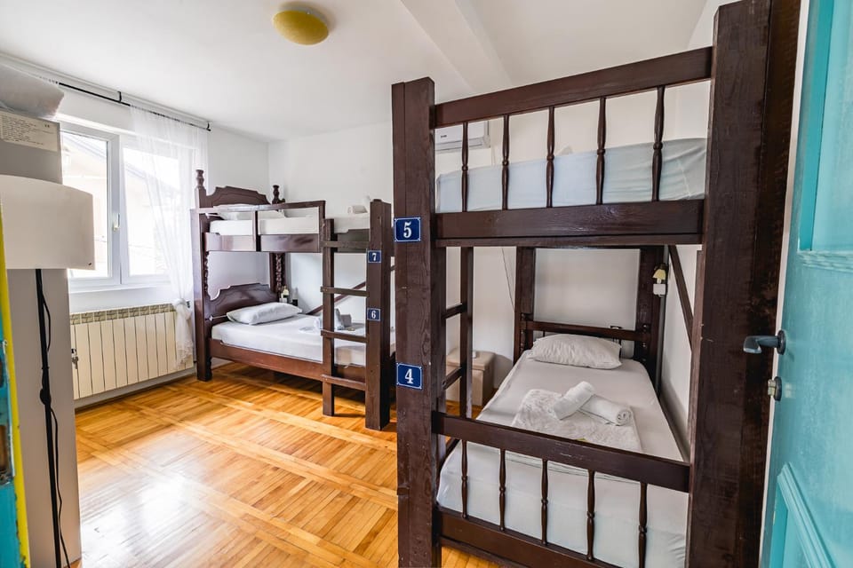 Bed, Photo of the whole room, Bedroom, bunk bed