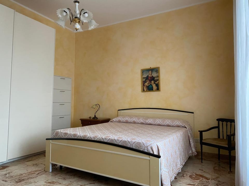 Bedroom, wardrobe
