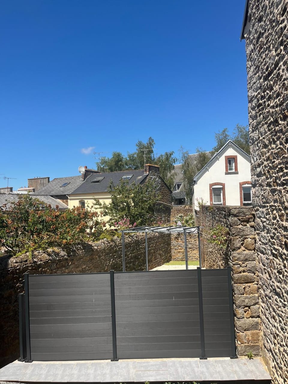 Property building, Garden