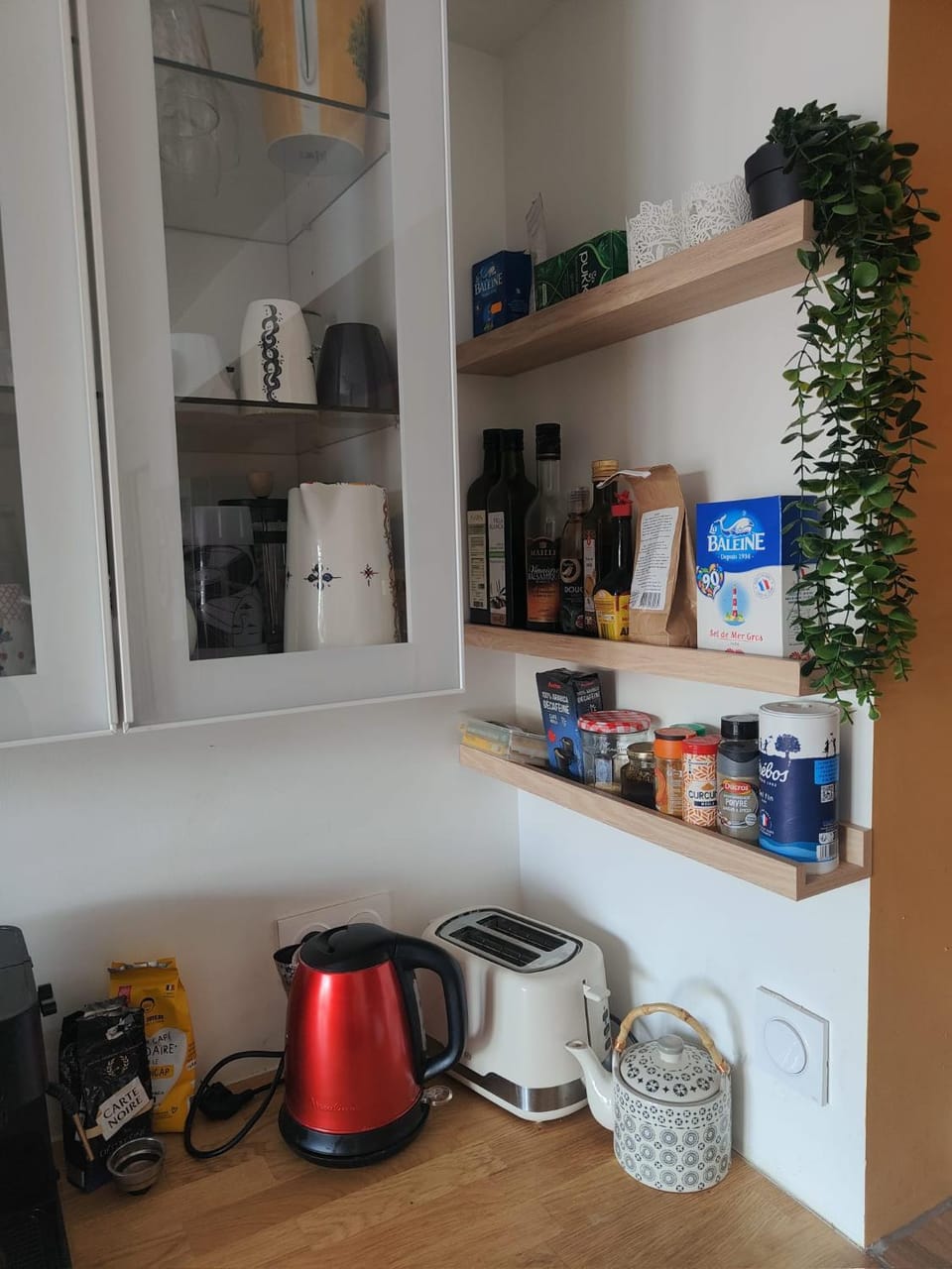 Coffee/tea facilities, Kitchen or kitchenette
