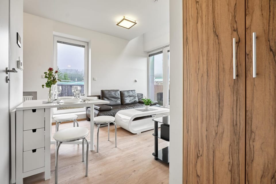 Living room, Photo of the whole room, Seating area, Bedroom