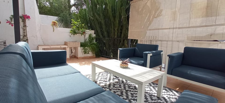 Casa con patio soleado House in Marina Baixa