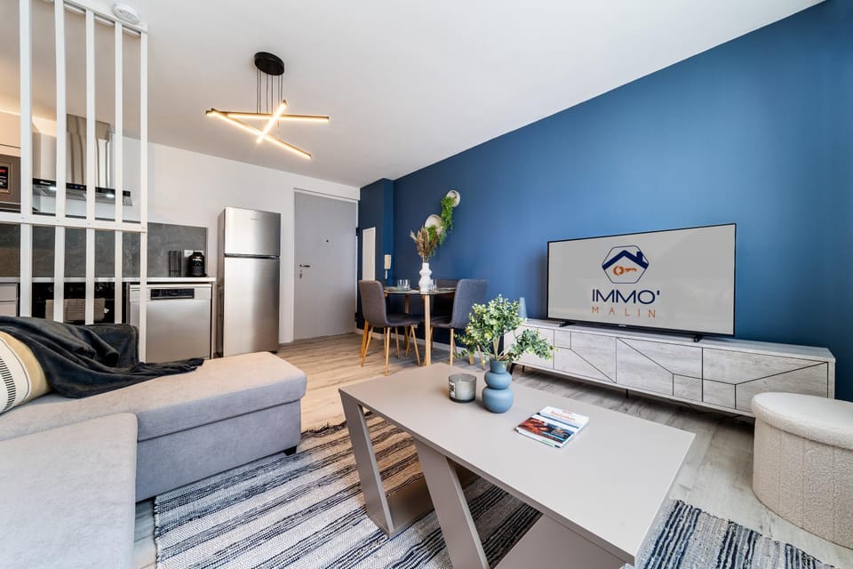 TV and multimedia, Living room, Seating area