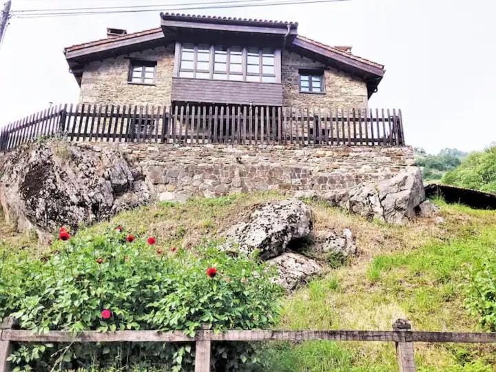 Baldevenero House in Asturias