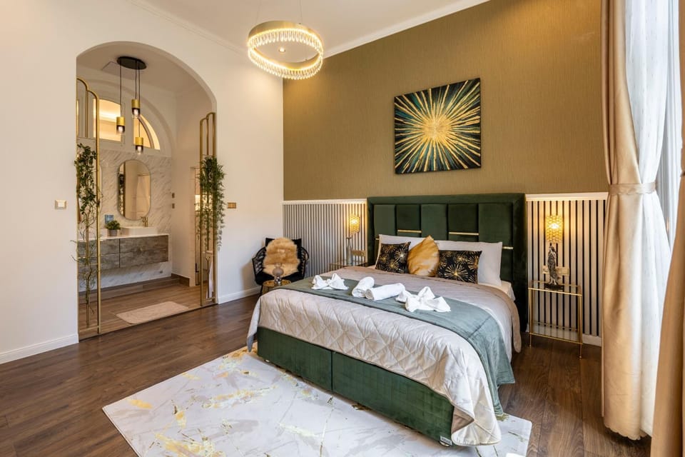 Bed, Photo of the whole room, Bedroom, internet, towels