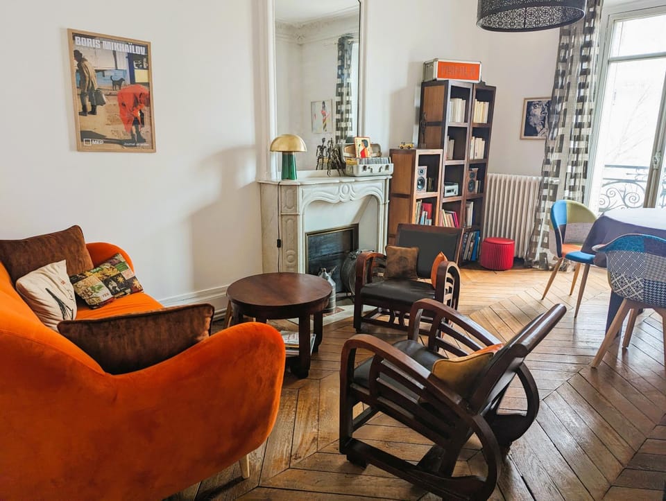 Appartement typique et confortable - Voltaire Apartment in Paris