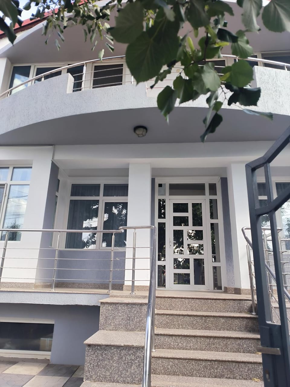 Property building, Facade/entrance, Balcony/Terrace