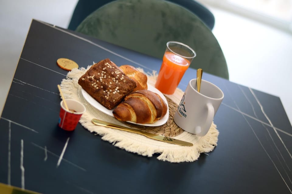 Food and drinks, Food