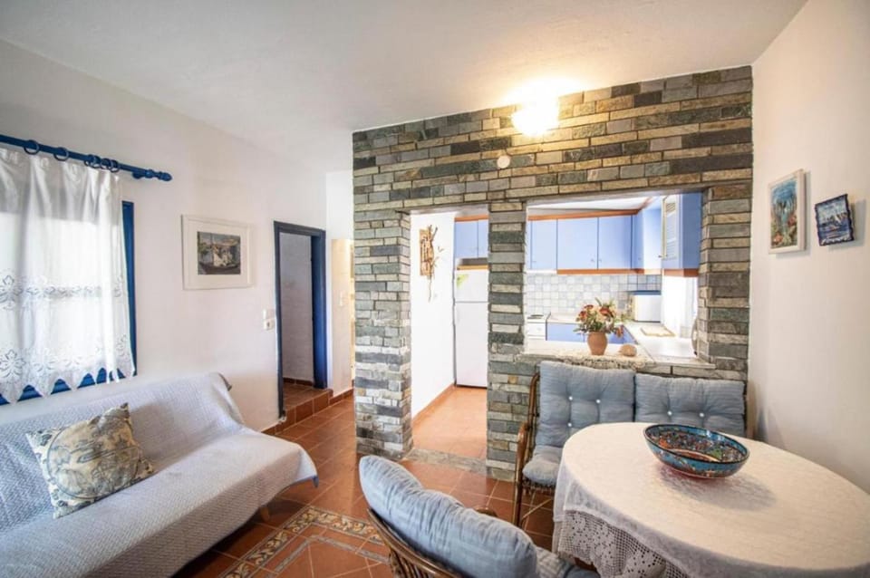 Cycladic stone house by the sea House in Halkidiki