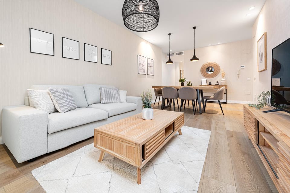 TV and multimedia, Living room, Dining area