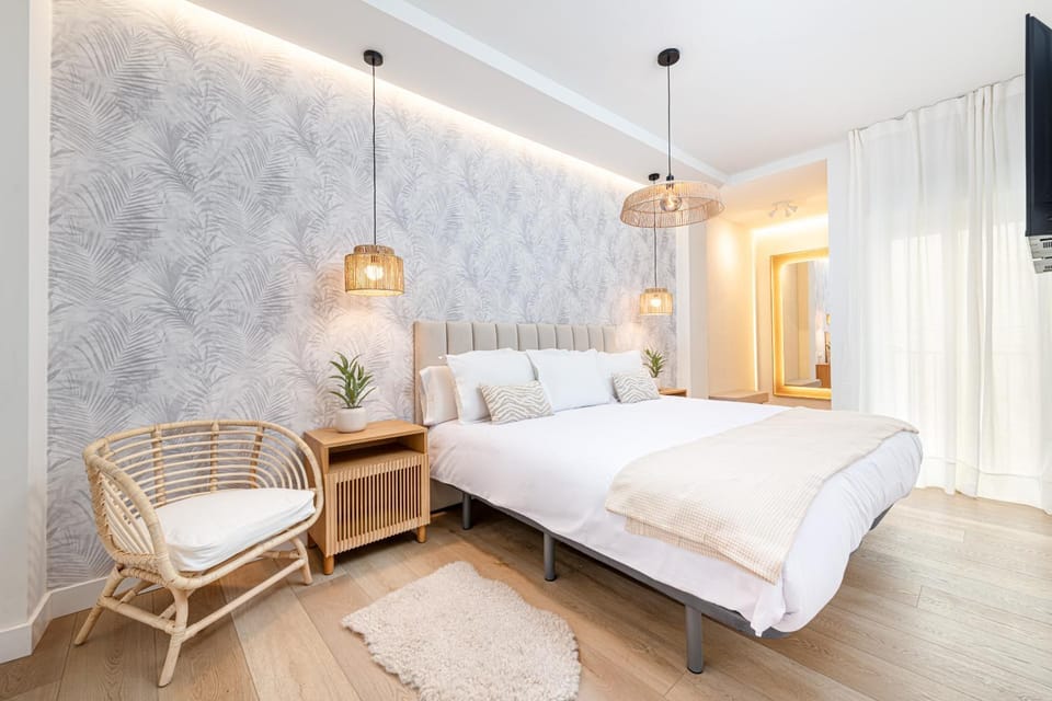 Bed, Photo of the whole room