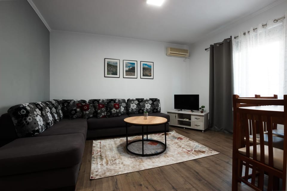 TV and multimedia, Living room, air conditioner