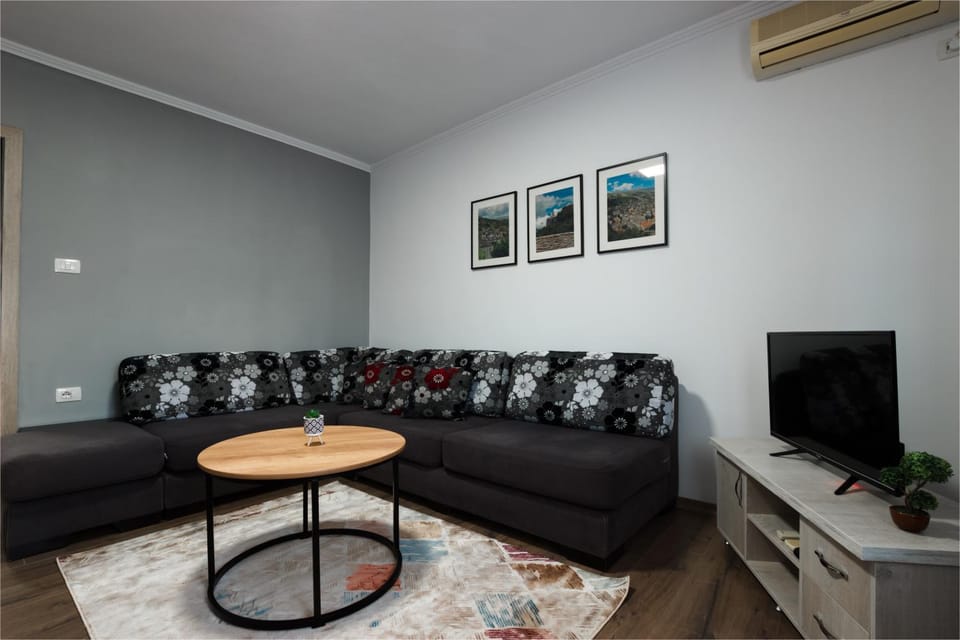 TV and multimedia, Living room, air conditioner