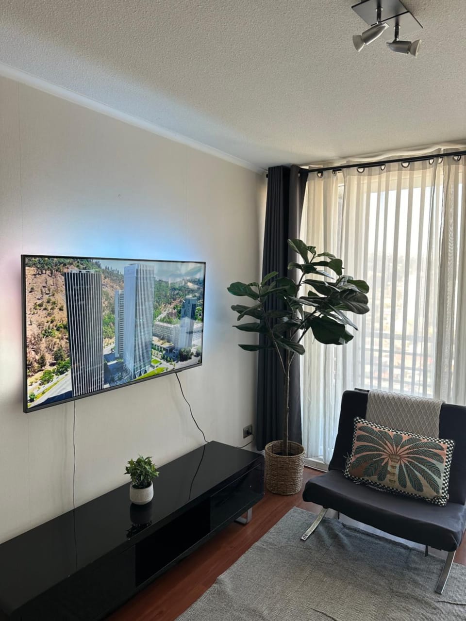 Communal lounge/ TV room, TV and multimedia, Living room